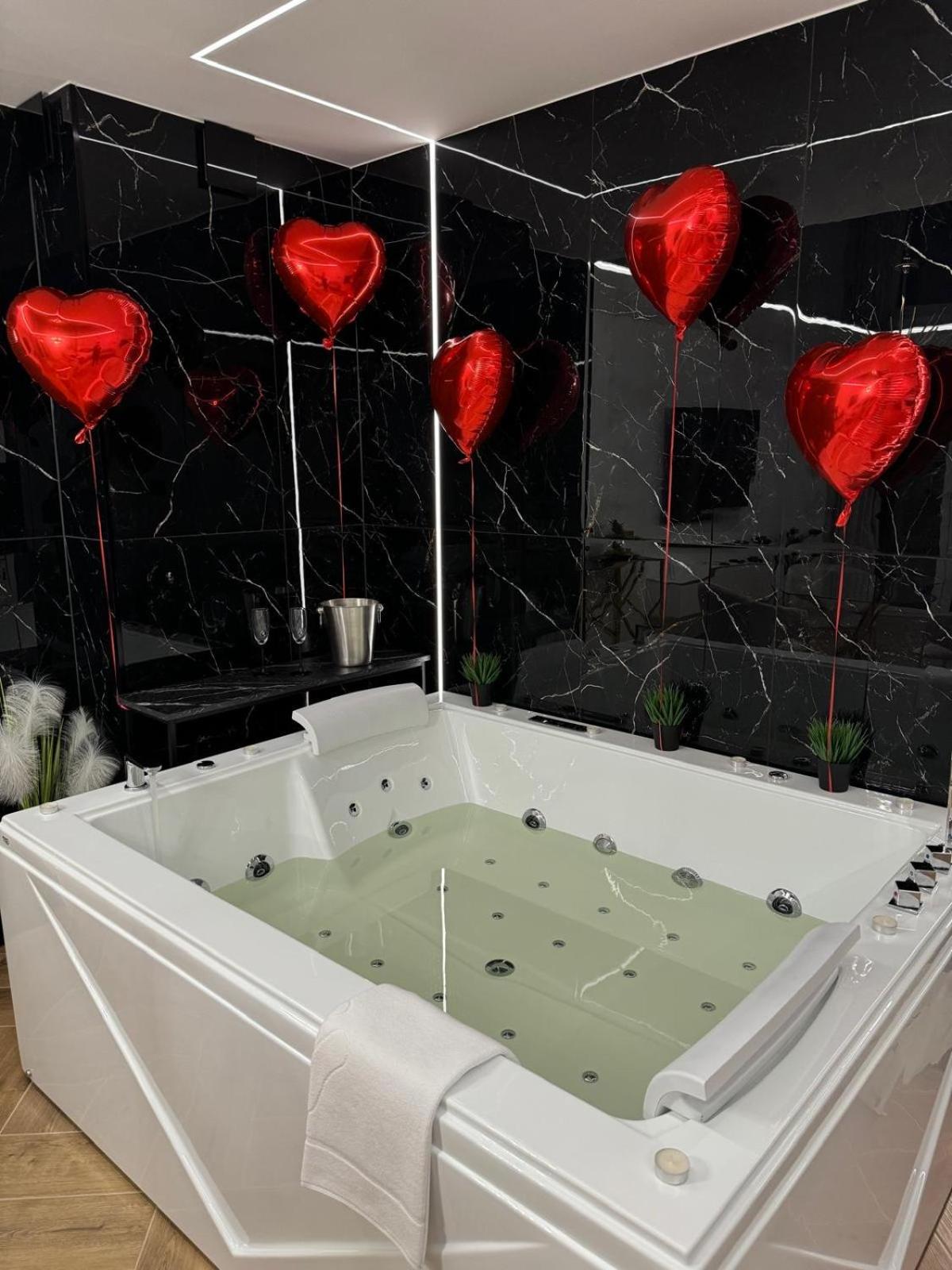Zmigrod Apartament Z Jacuzzi Na Wylacznosc Dolina Baryczy מראה חיצוני תמונה