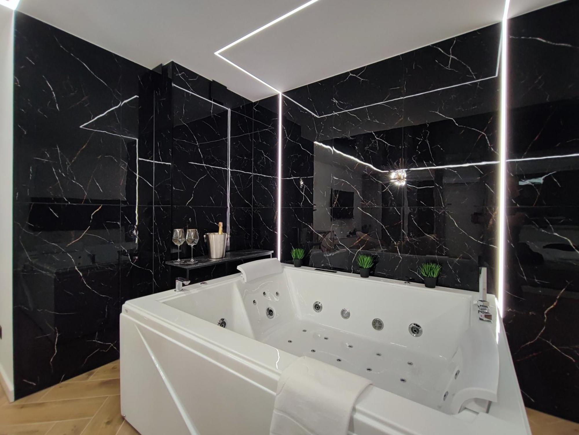 Zmigrod Apartament Z Jacuzzi Na Wylacznosc Dolina Baryczy מראה חיצוני תמונה