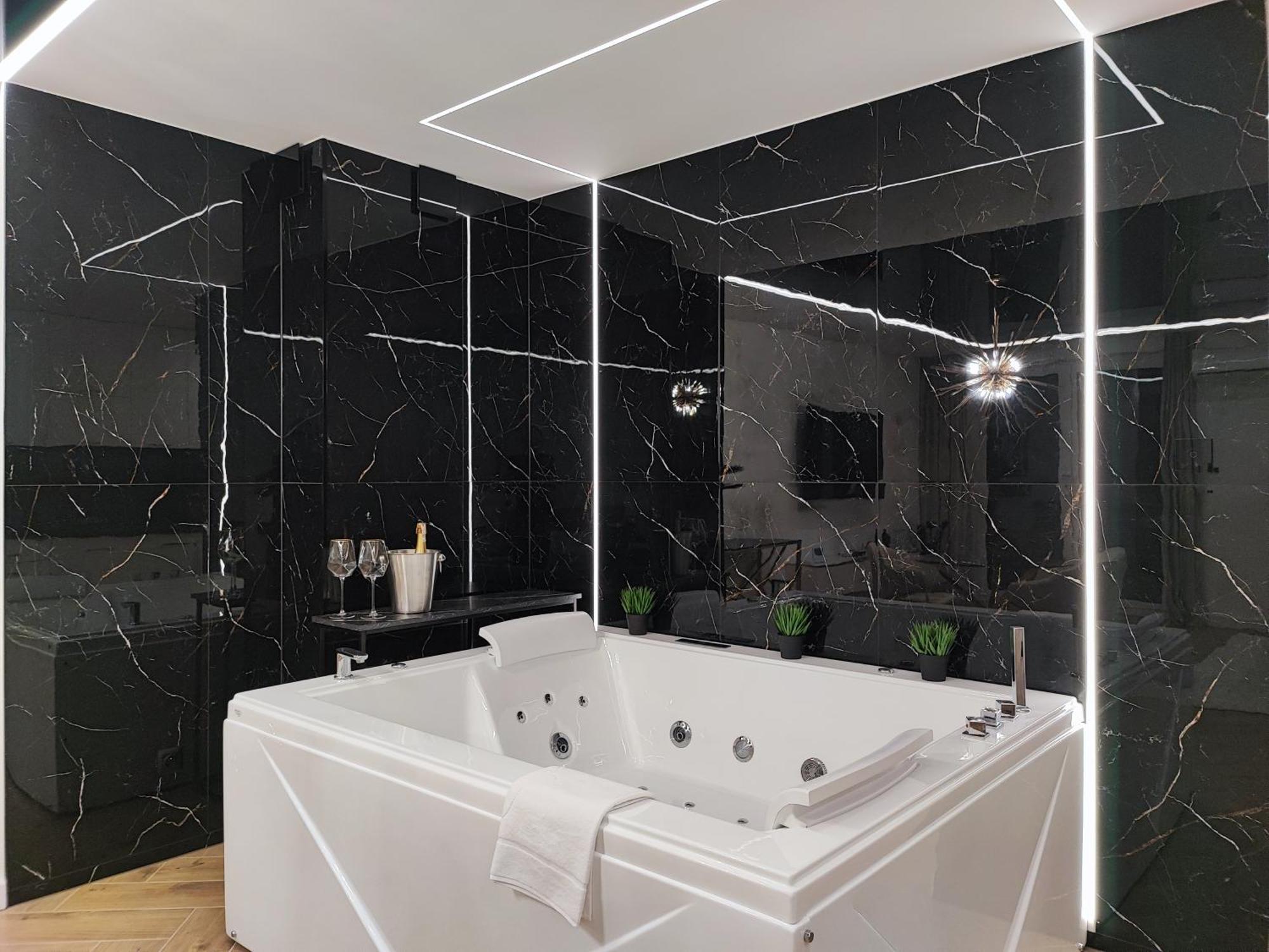 Zmigrod Apartament Z Jacuzzi Na Wylacznosc Dolina Baryczy מראה חיצוני תמונה